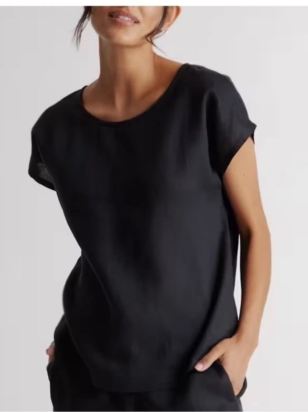 Quince European Linen Black Round Neck Short Sleeve Shirt (no size tag)